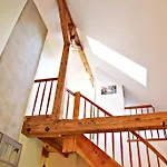 Loft By Grand 公寓