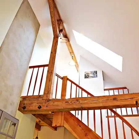 Loft By Grand Апартаменти